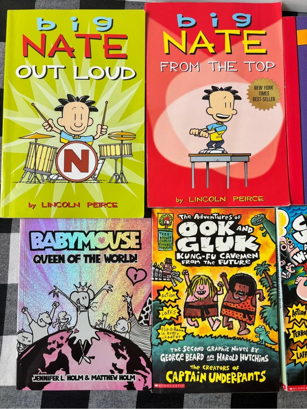 Set of 8 Early Middle Grade Graphic Novels
